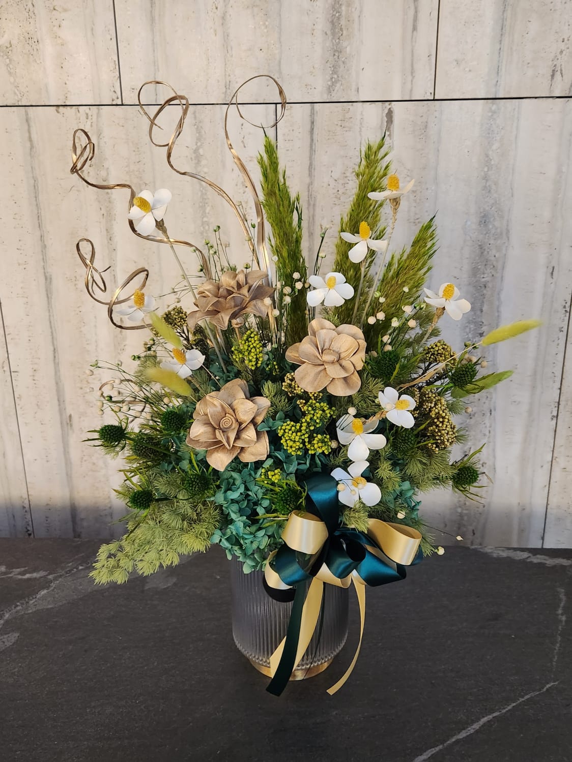 Gentle Grace - preserved Flower Arrangements - Flowerplus.Co
