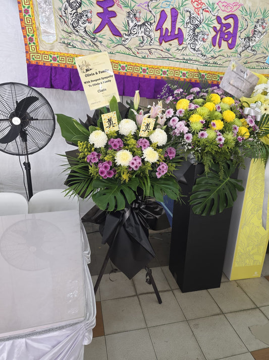 🕊️ Simple Paradise Bereavement Wreaths