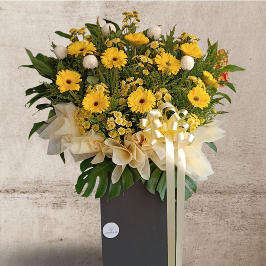 🕊️ Warmth & Affectionate Funeral Flower Stand